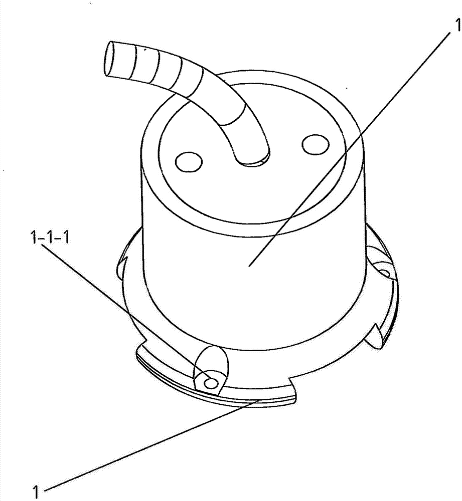 Hard-light-interference-resisting liquid level detection device