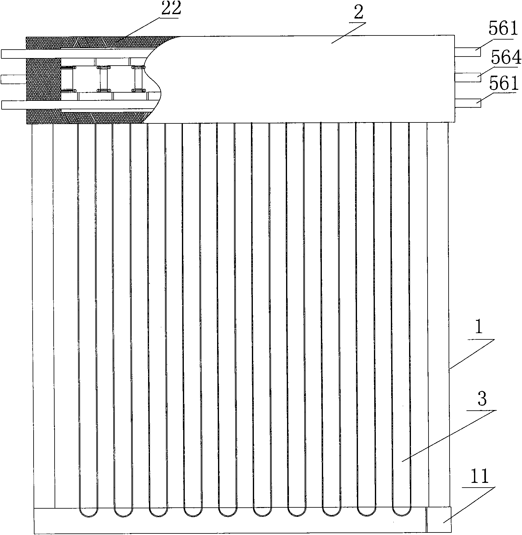 Vertical row type solar temperature difference generating heat collector with metal runners