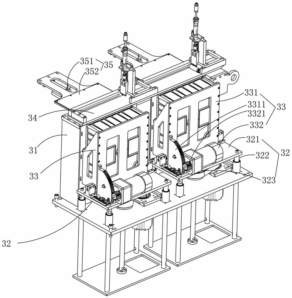 Cylindrical battery peeling mechanism with robot operation