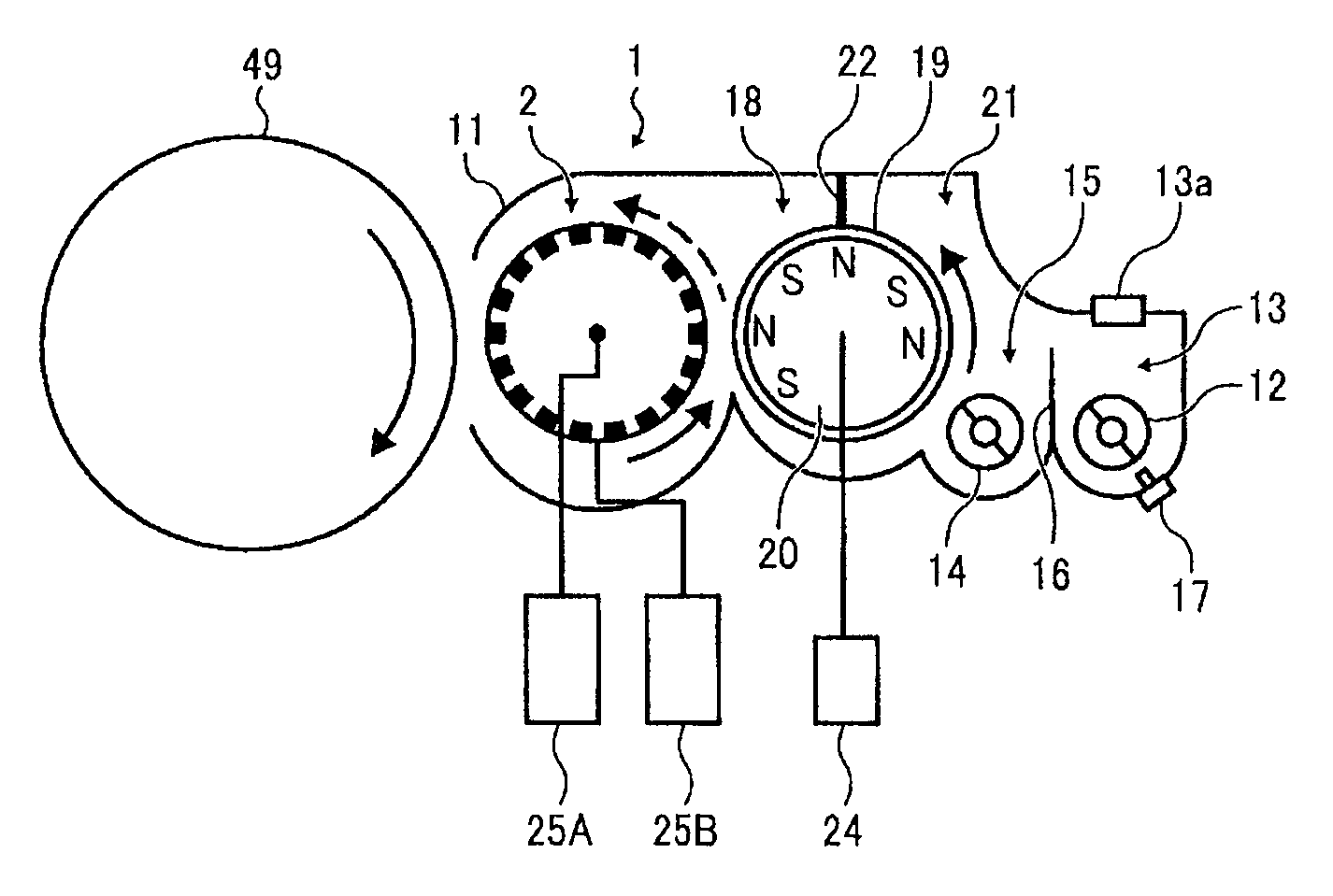 Developer bearing member & developing device with plural layers of electrodes creating electric field