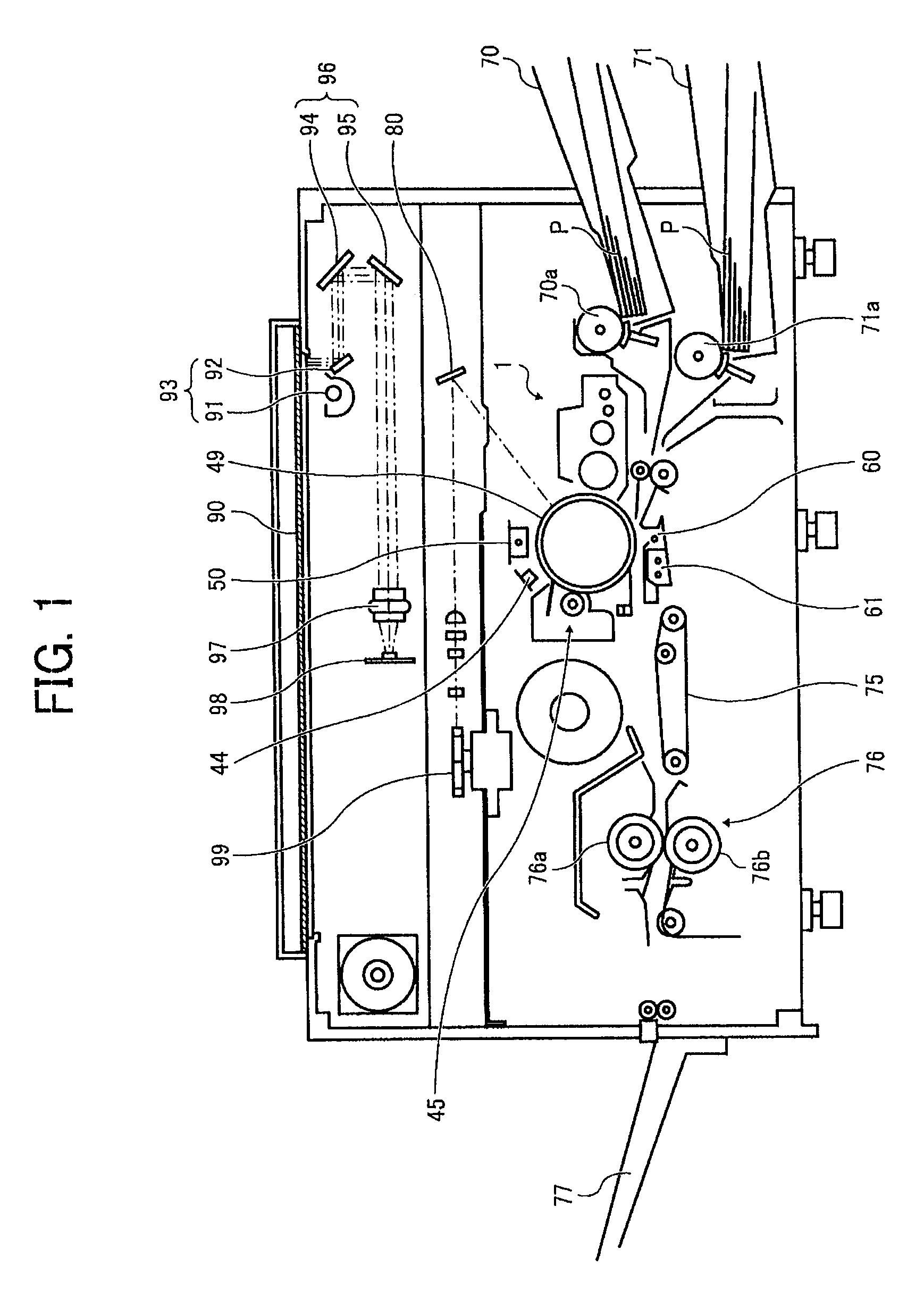 Developer bearing member & developing device with plural layers of electrodes creating electric field