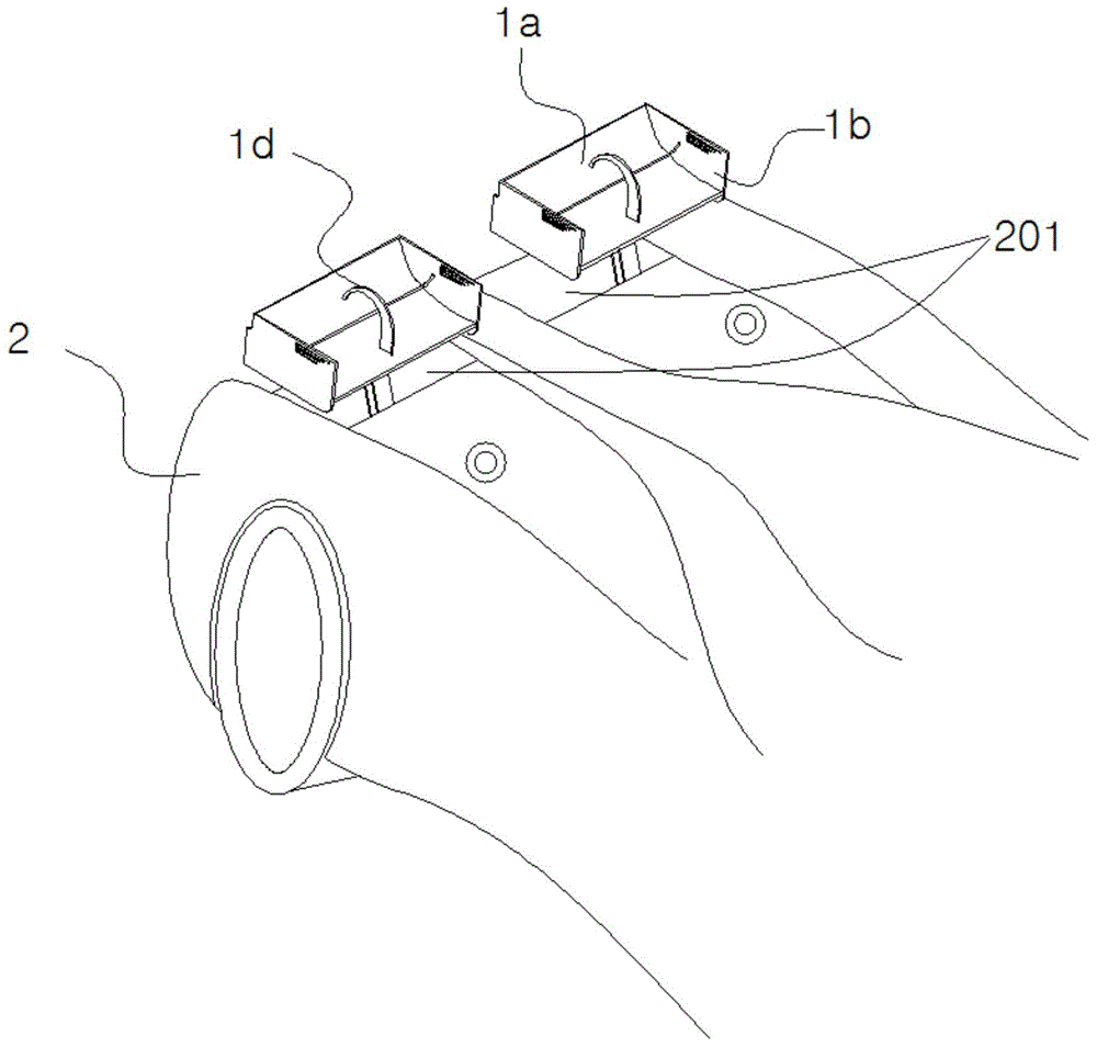 Automobile tail turbulence protection structure