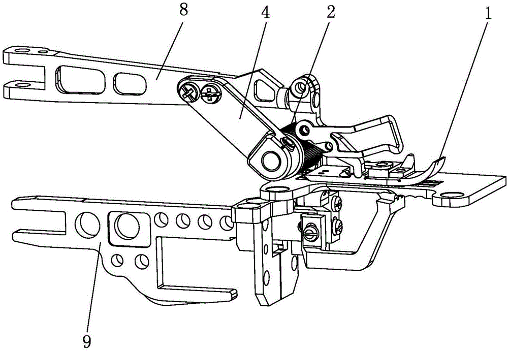 Synchronous feeding device and sewing machine