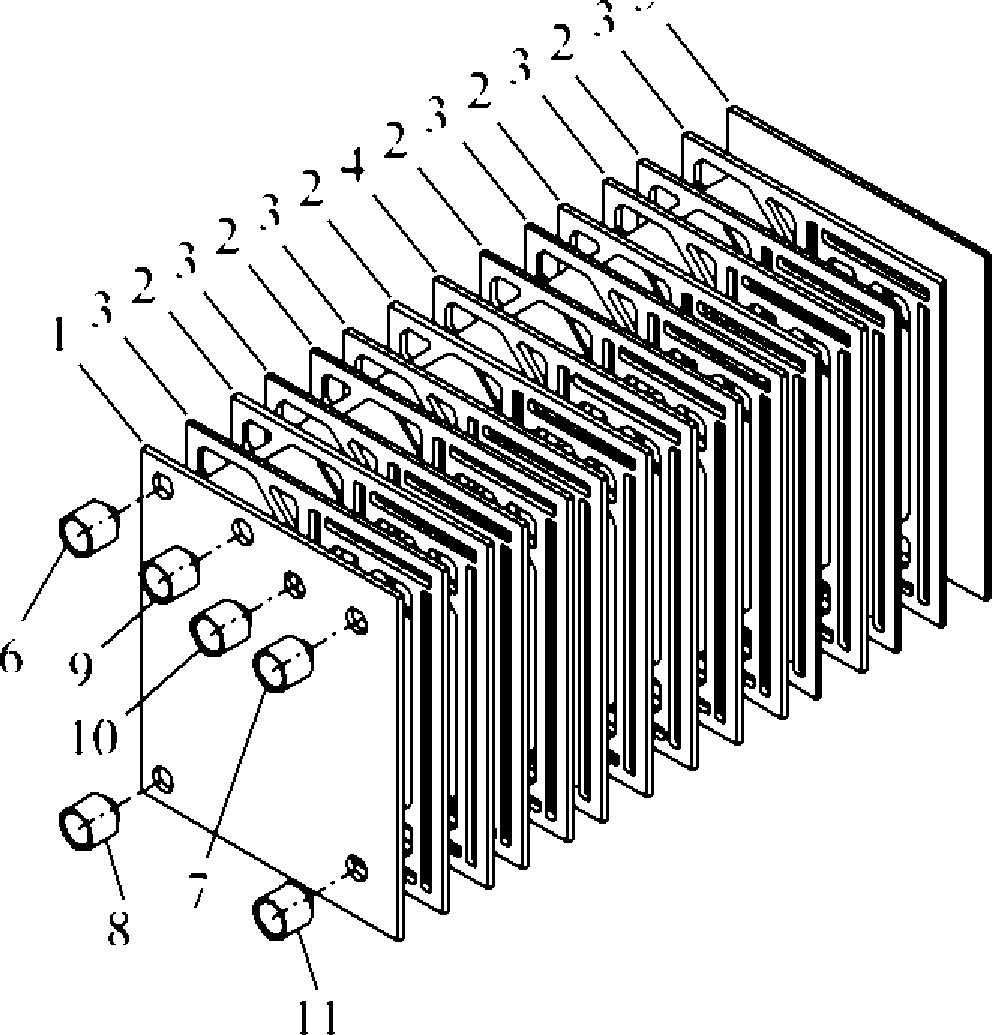 Miniature heat exchanger integrating condensing, throttling and evaporation