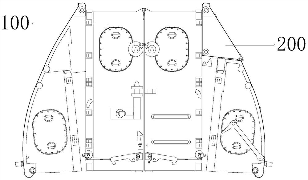 Longitudinally and transversely connected belt type pontoon bridge