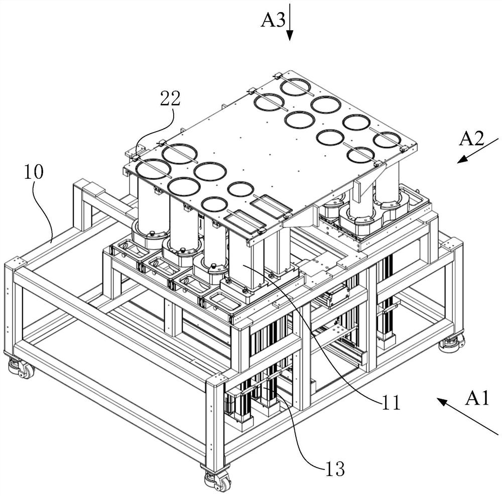 Cake-shaped material preparation device and food processing equipment