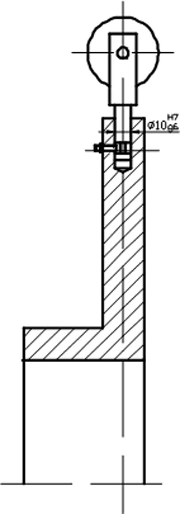 Horizontal adjustment stranded wire pre-twisting device and method thereof