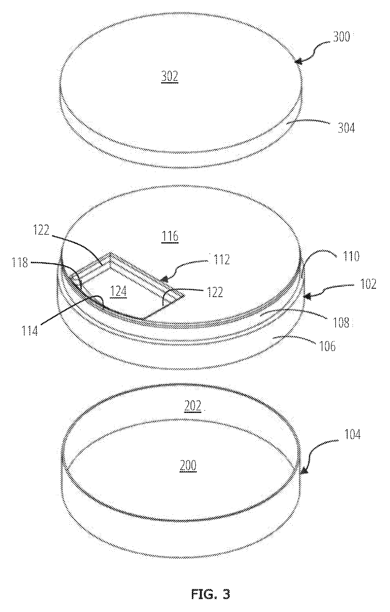 Smokeless tobacco can having a lid with a scoop formed therein