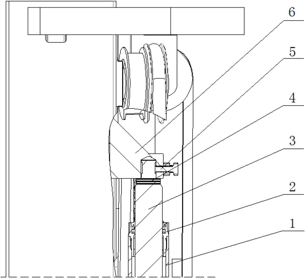 Synchronous adjustment mechanism for forklift frame and regulation method