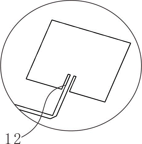 Broadband compact type microstrip array antenna