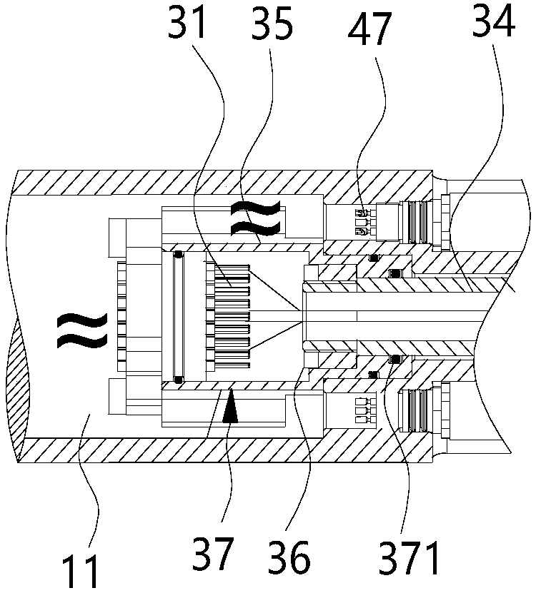 Split-type double-balanced system small-diameter mechanical pushing device