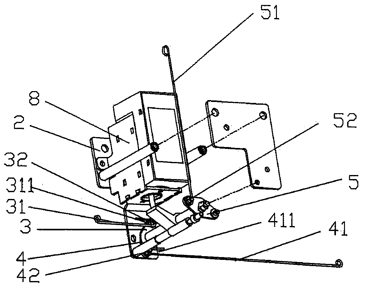 Tripping traction device for circuit breaker