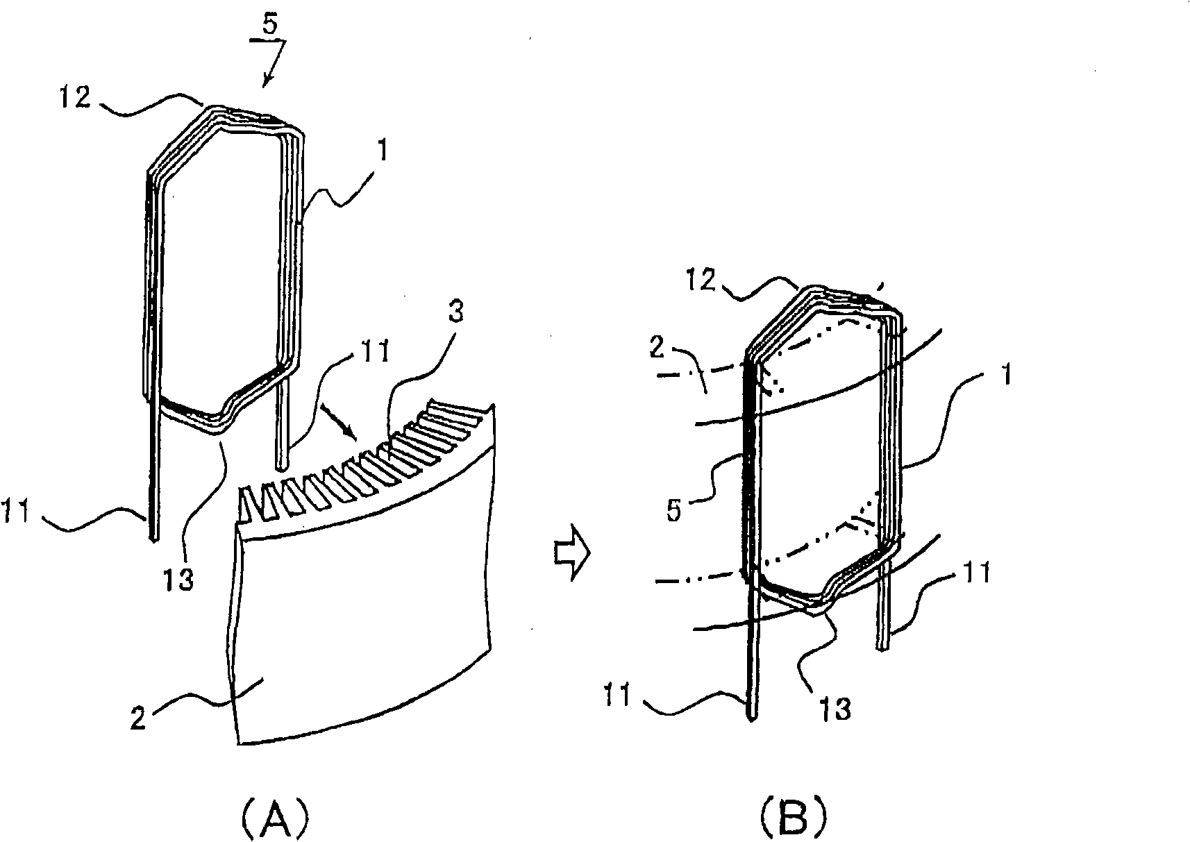 Rotating machine, continuous winding coil, distributed winding stator and method for forming same