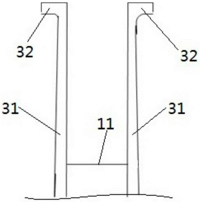 Device and method for avoiding rotary coating of two-sided solar cell silicon nitride coated film