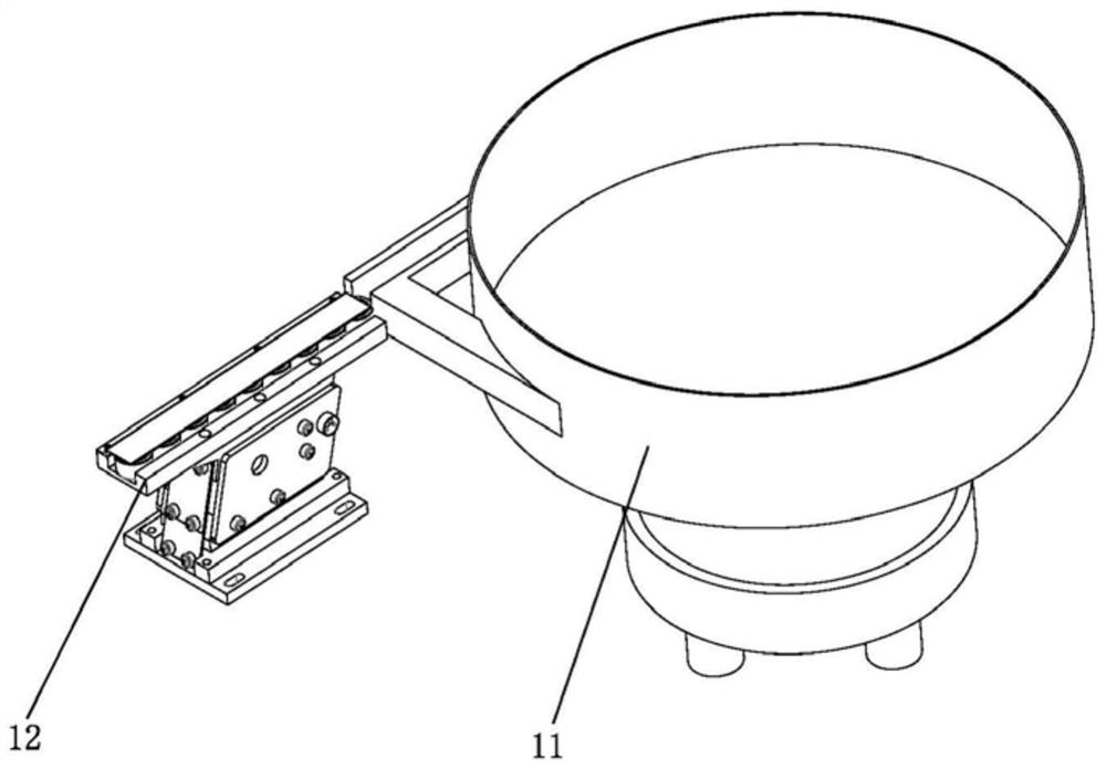 A kind of cover gasket automatic assembly equipment