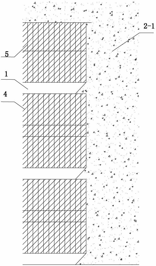 Top-filled pillarless vertical end-wall sublevel caving method extraction technique