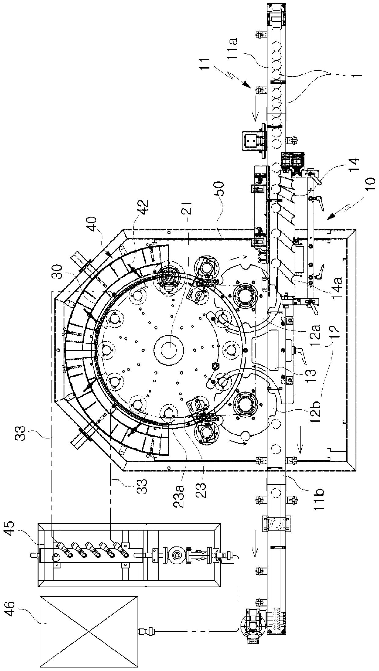 Rotary heat shrinkable label paper attachment device