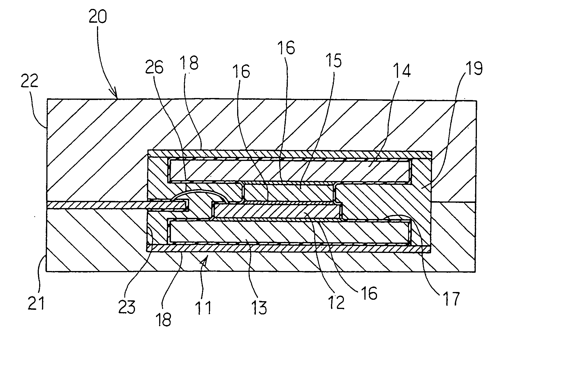 Semiconductor device having heat conducting plates