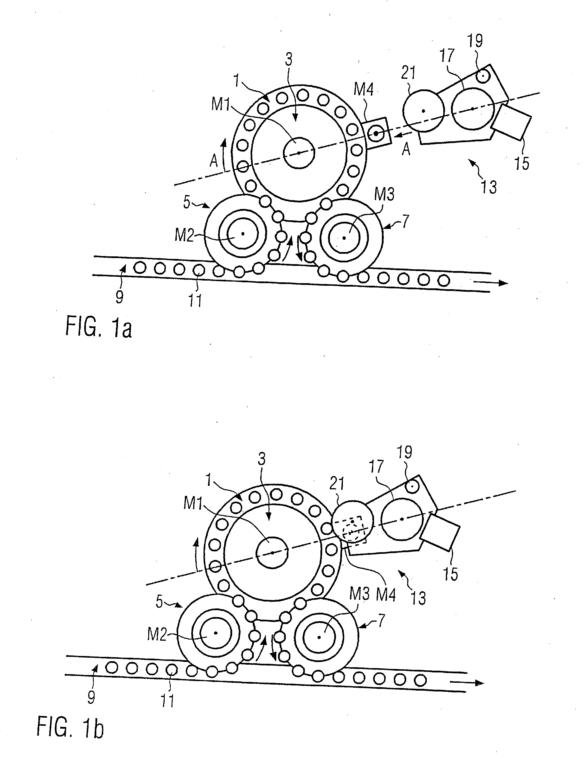 Machine for labeling containers