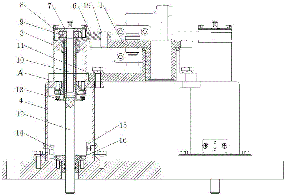 An automatic compacting device for solid particle packing