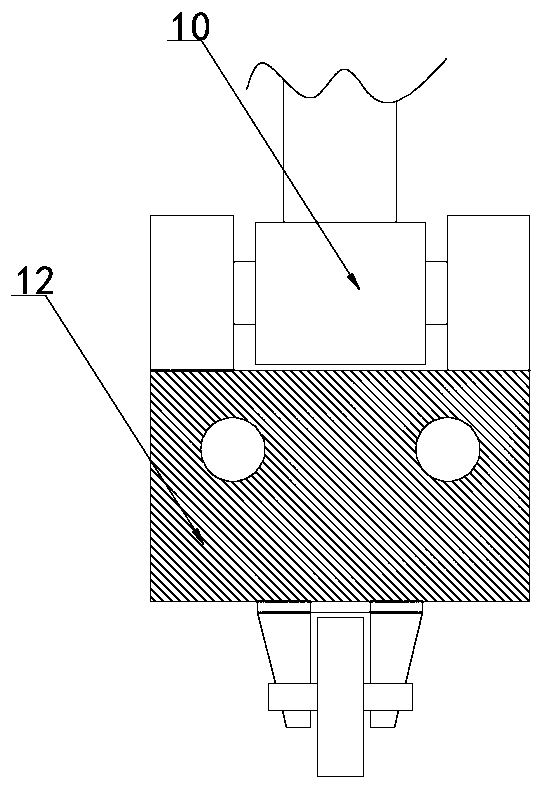 Conveniently moved and stored supporting device for building engineering