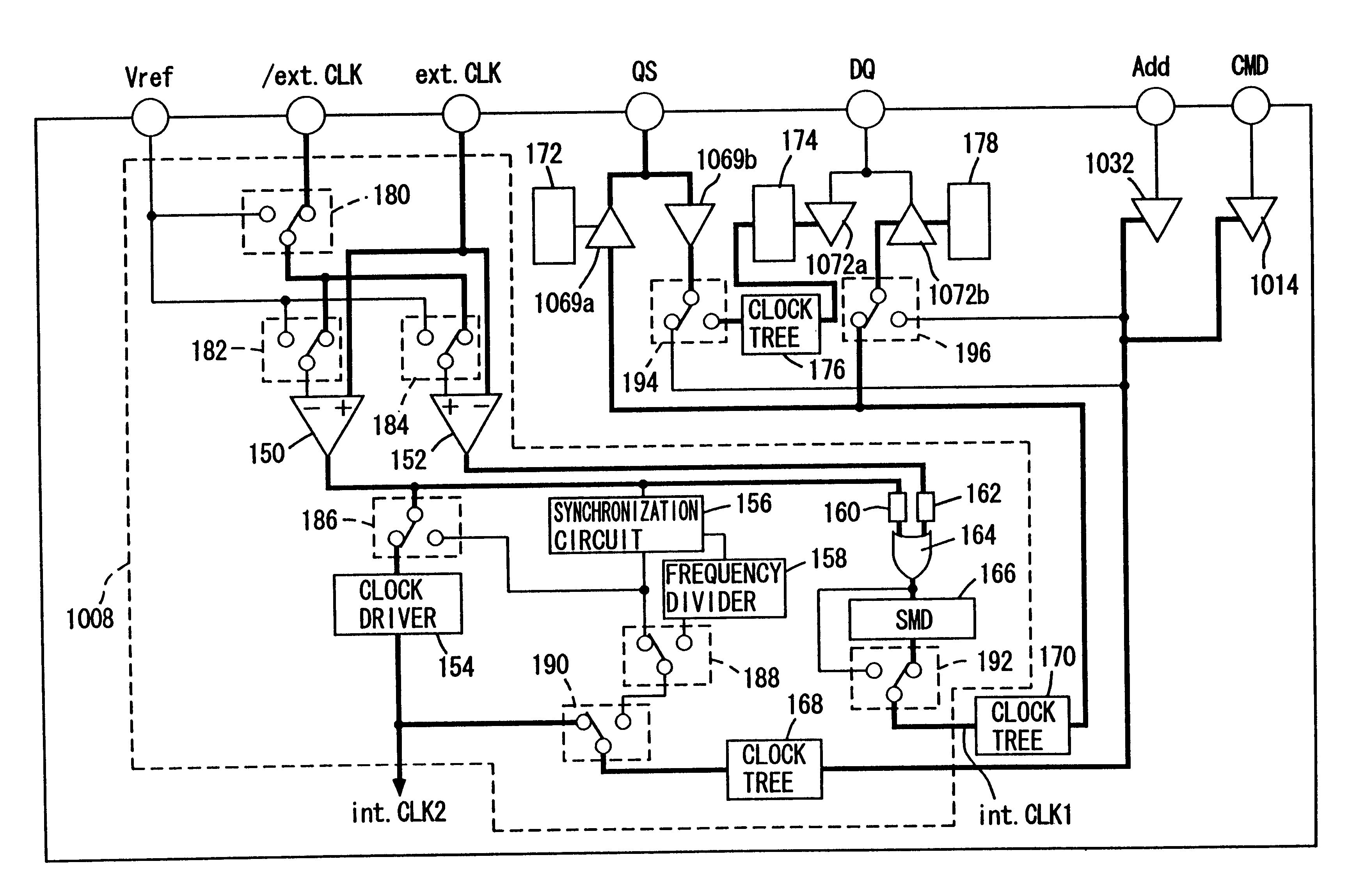 Operable synchronous semiconductor memory device switching between single data rate mode and double data rate mode