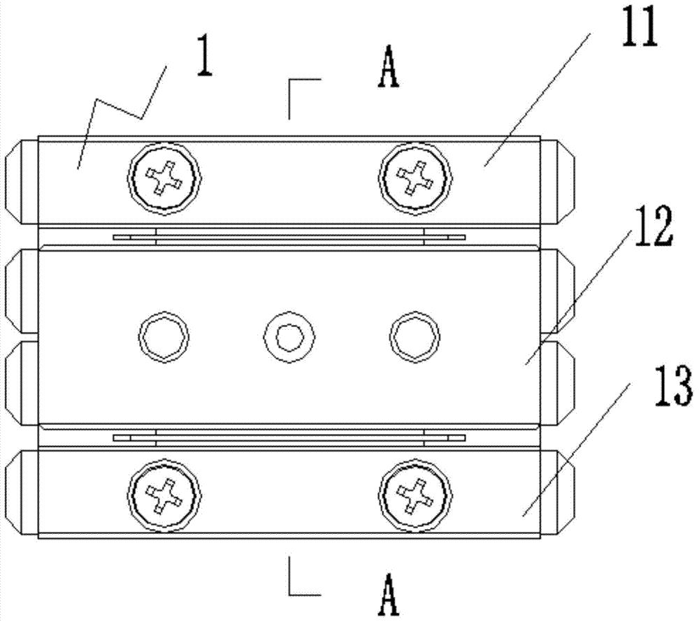 Bottom pre-tensioning type stick-slip driving cross-scale precision motion platform