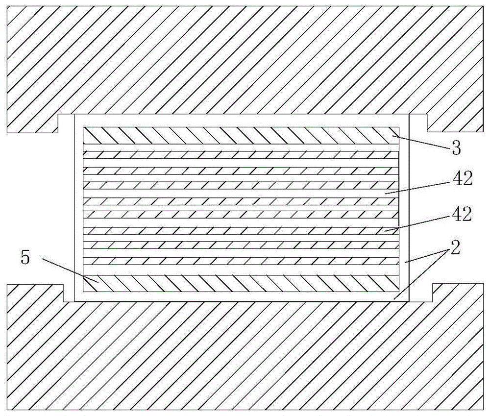 Laminated support for seismic isolation of low-rise buildings and manufacturing method thereof