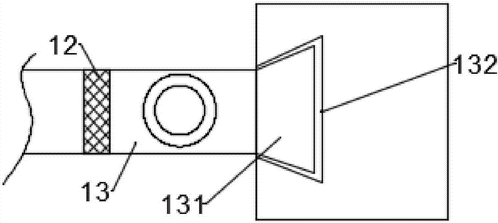 Device for regulating distances between seedling grippers of rice transplanter