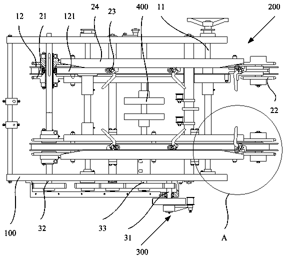 Bag bottom corner positioning and forming device and packaging bag production line