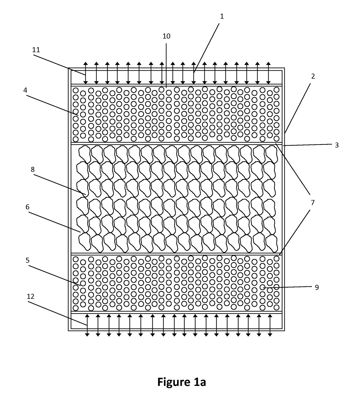 Thermal energy storage system combining sensible heat solid material and phase change material