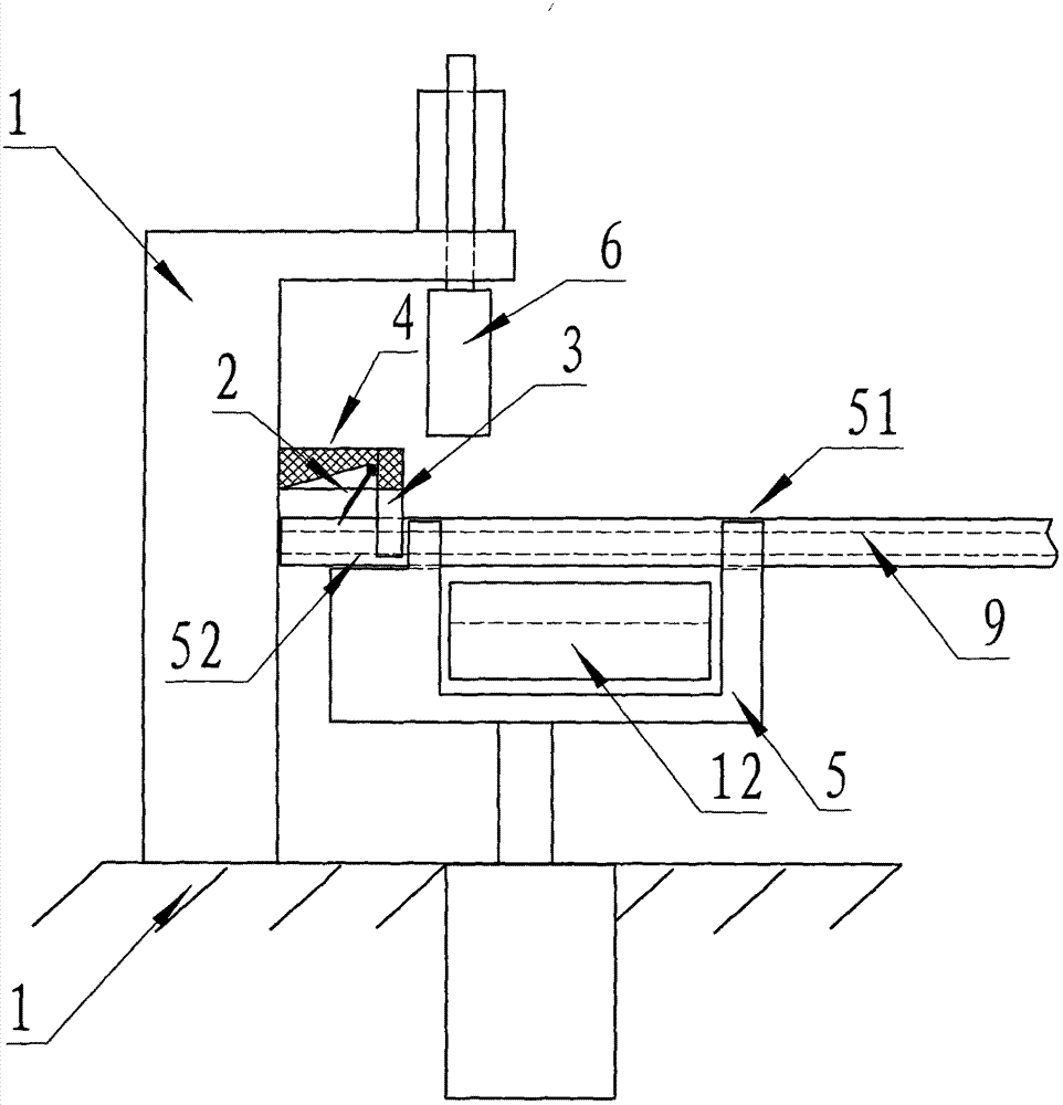 Hose feeding self-locking and conveying device of hose assembling machine