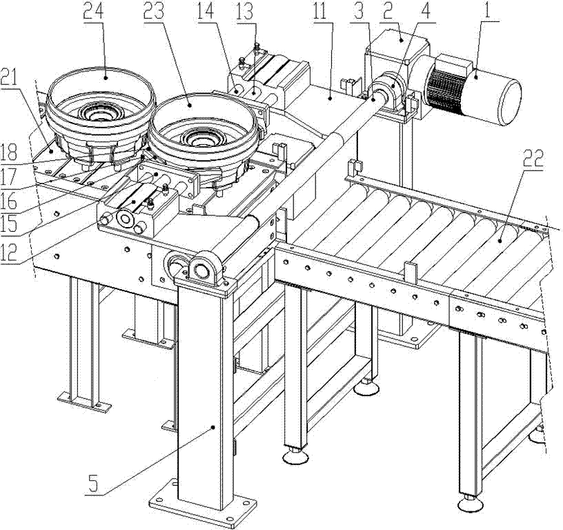 Automatic turnover device for conveying forklift hub brake drum assembly