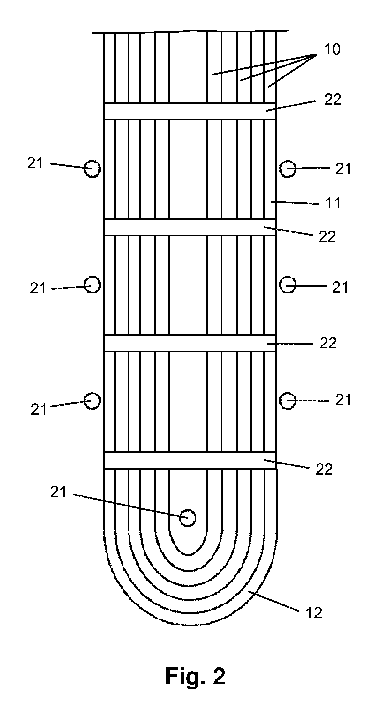 Cooling apparatus for cooling a fluid by means of surface water