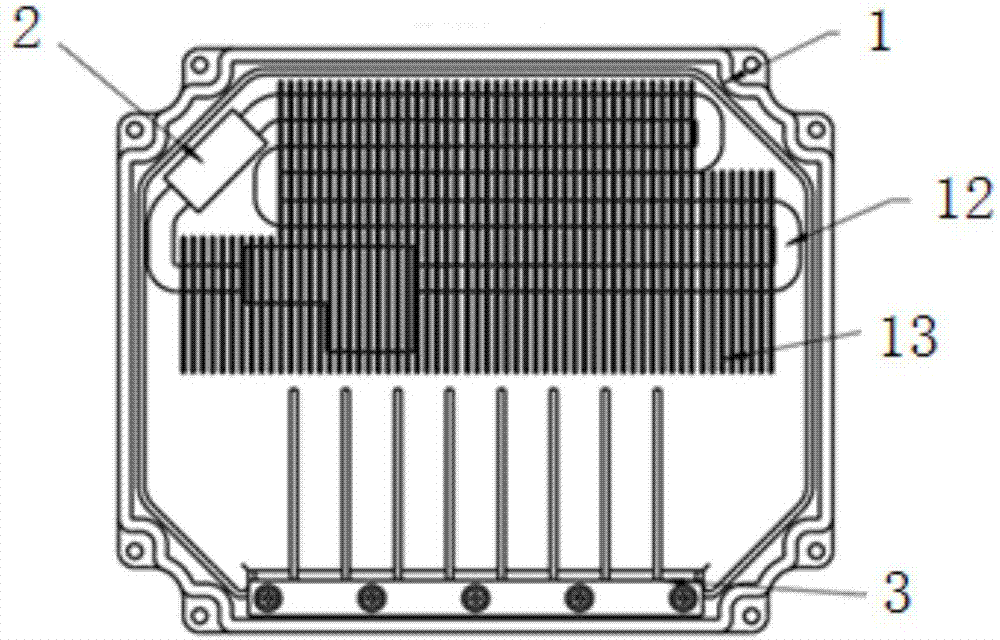 High-efficiency heat radiator for closed-structure high-heat flux device