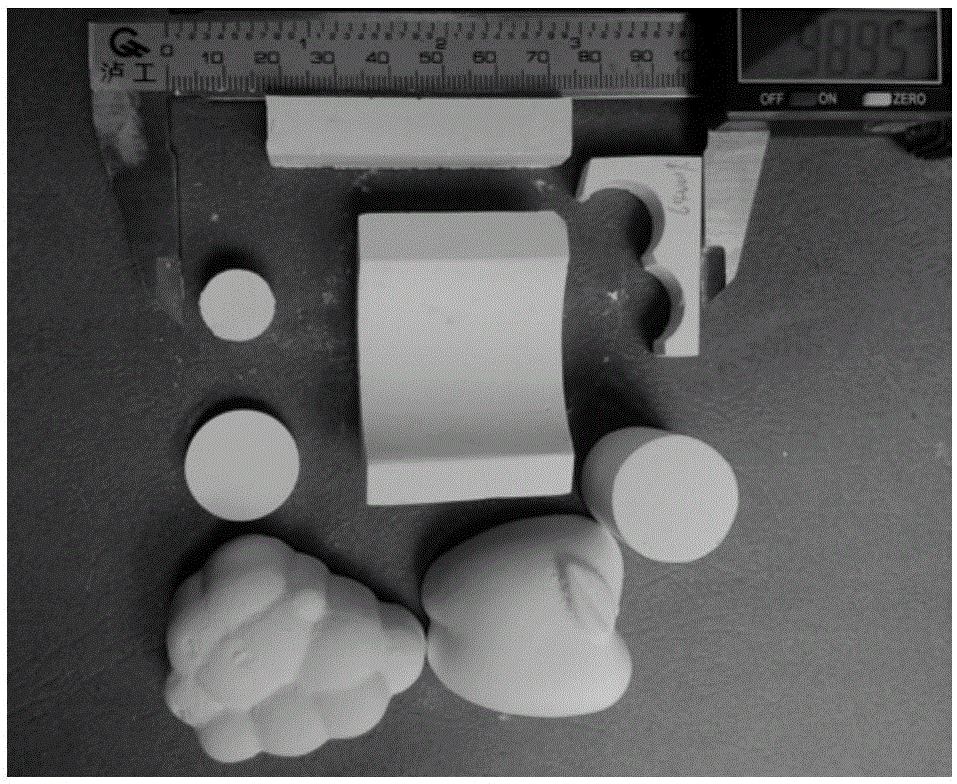 Gelcasting method for high strength fused quartz ceramic