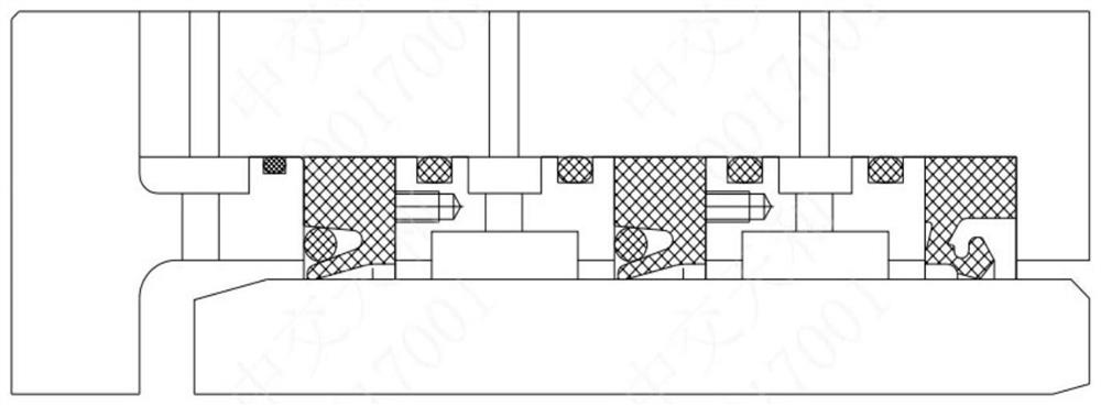 Main drive sealing system and method of shield machine self-adapting to soil bin pressure changes