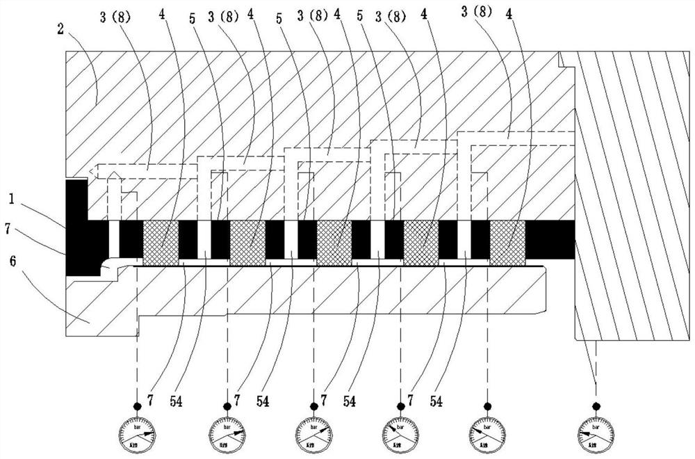 Main drive sealing system and method of shield machine self-adapting to soil bin pressure changes