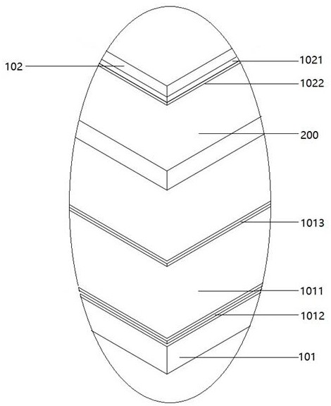 Laminated latex silk quilt and preparation method thereof