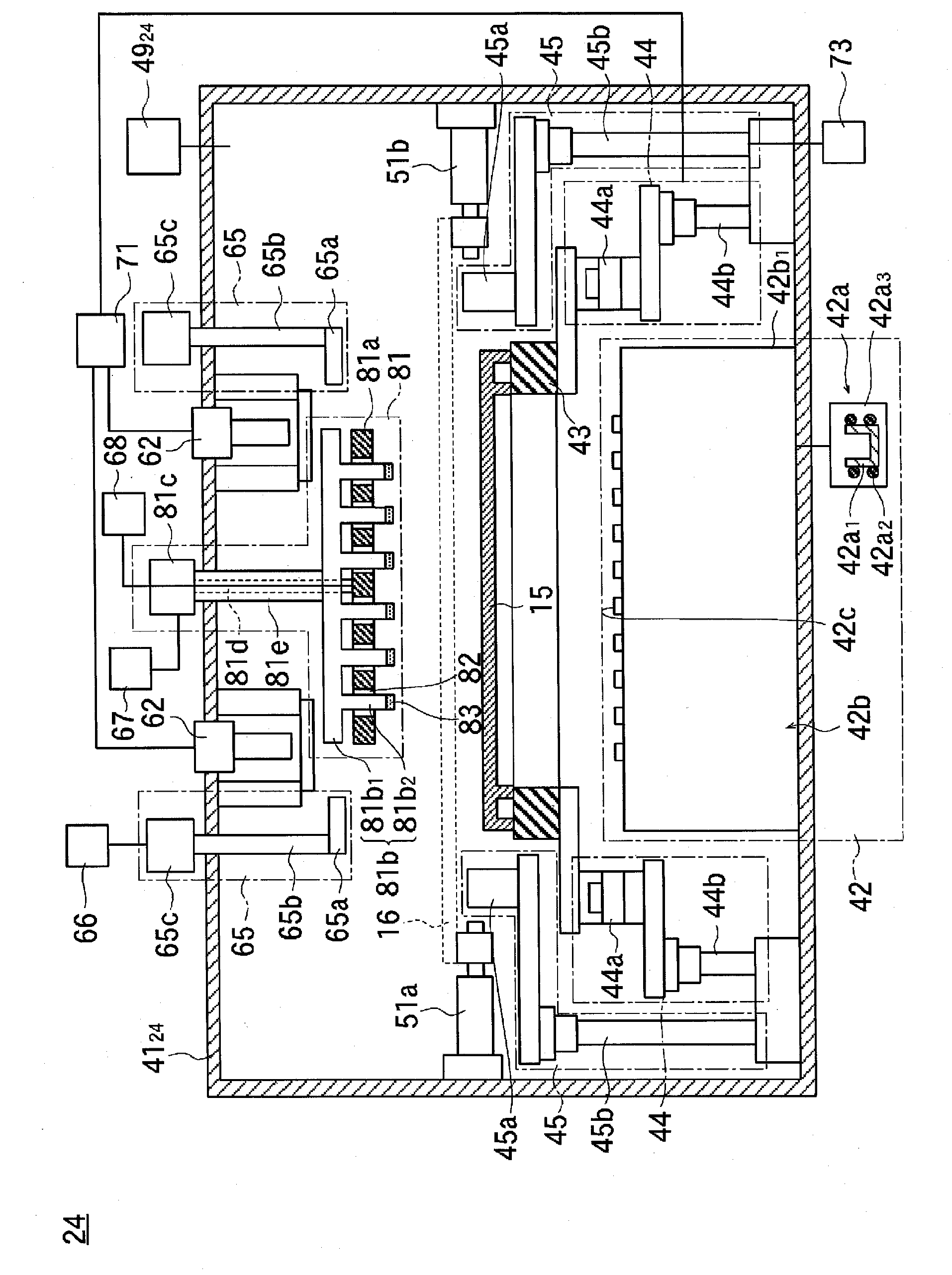 Film forming device and film forming method