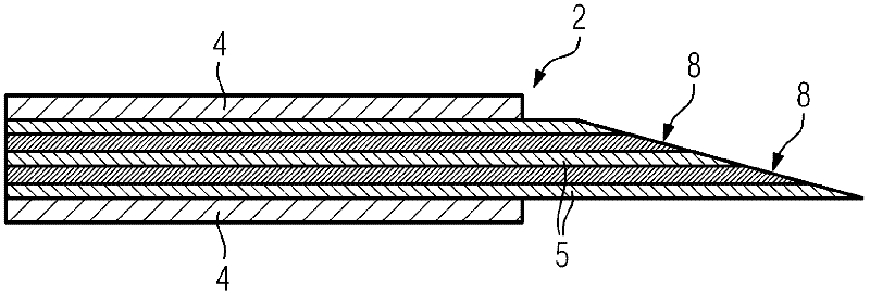 Superconductive connecting device for the end pieces of two superconductors and method for the production thereof