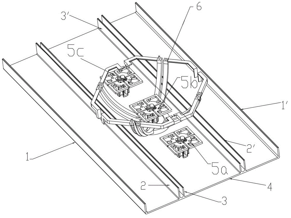 An antenna device with multiple boundaries and its reflector