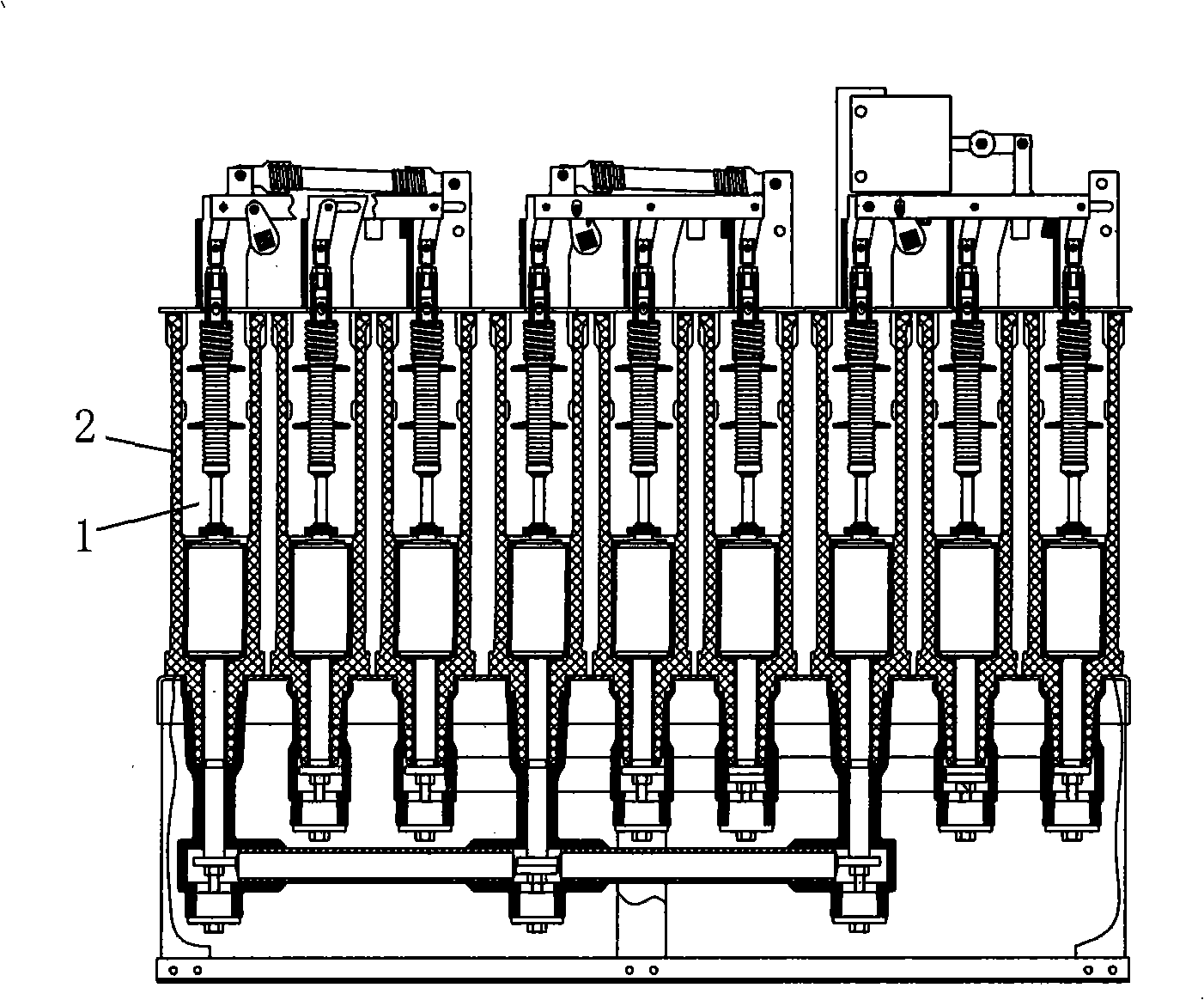 Solid insulating fully enclosed looped network cabinet