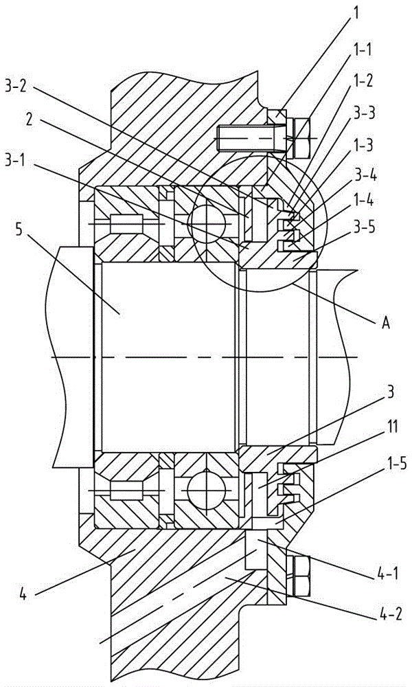 Self-reflux sealing structure of railway vehicle gearbox