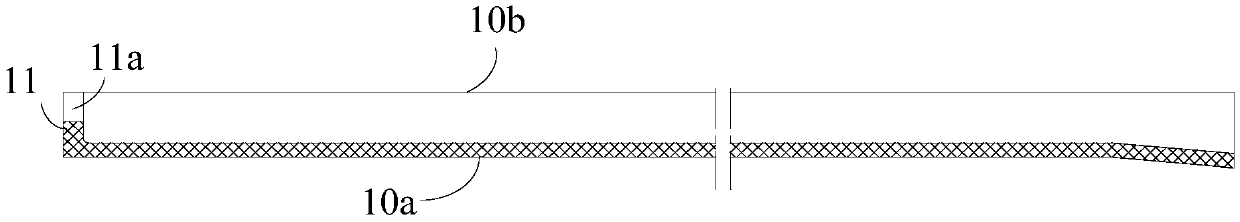 Machining device and method of kidney-shaped half pipe