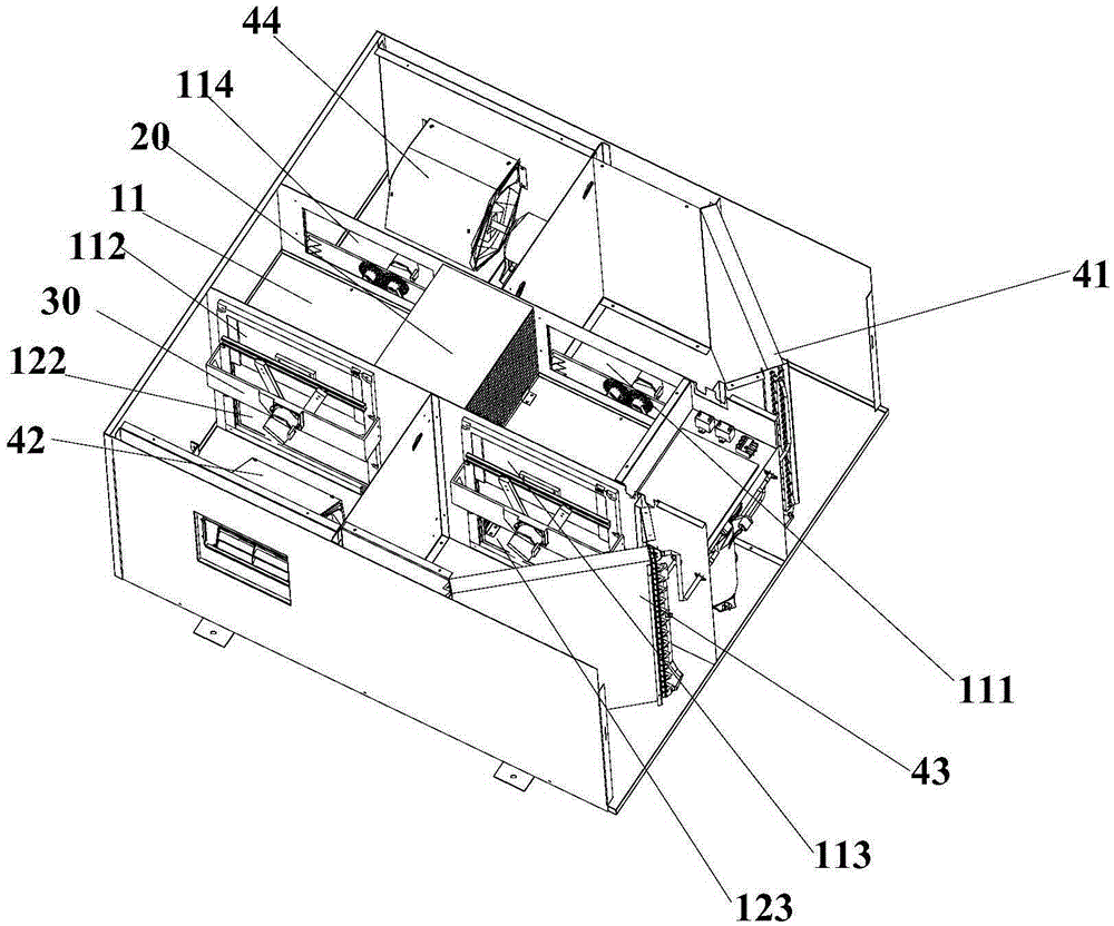 Solid dehumidifier