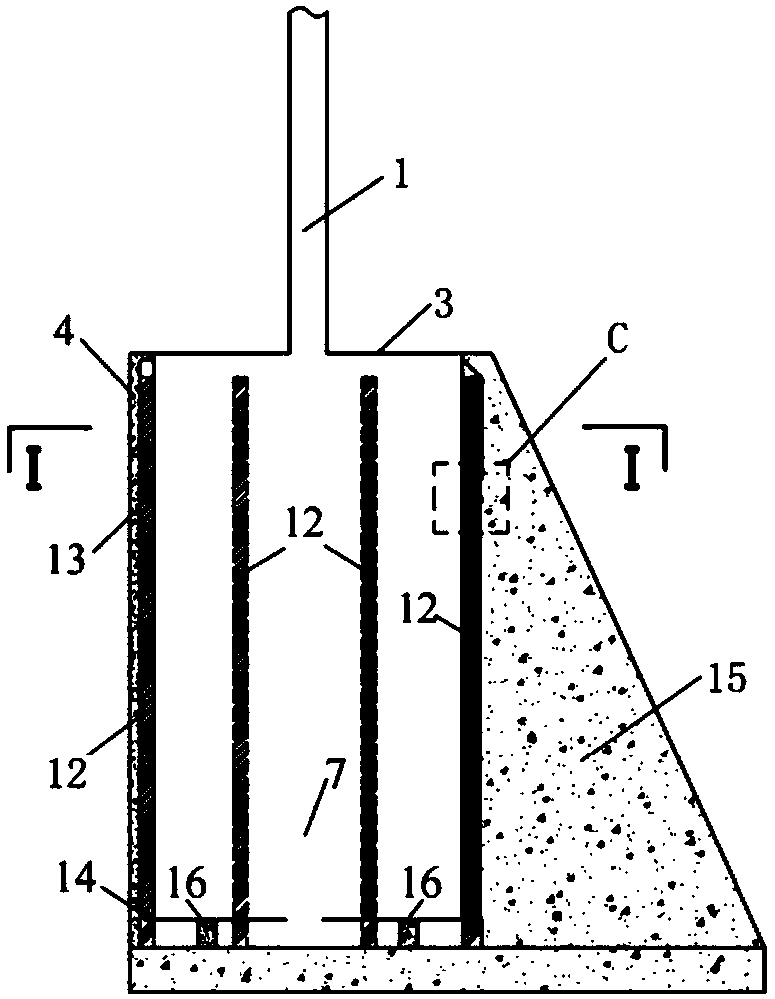 Built-in draining pump diving type sand blocking weir for preventing silt from entering water intake