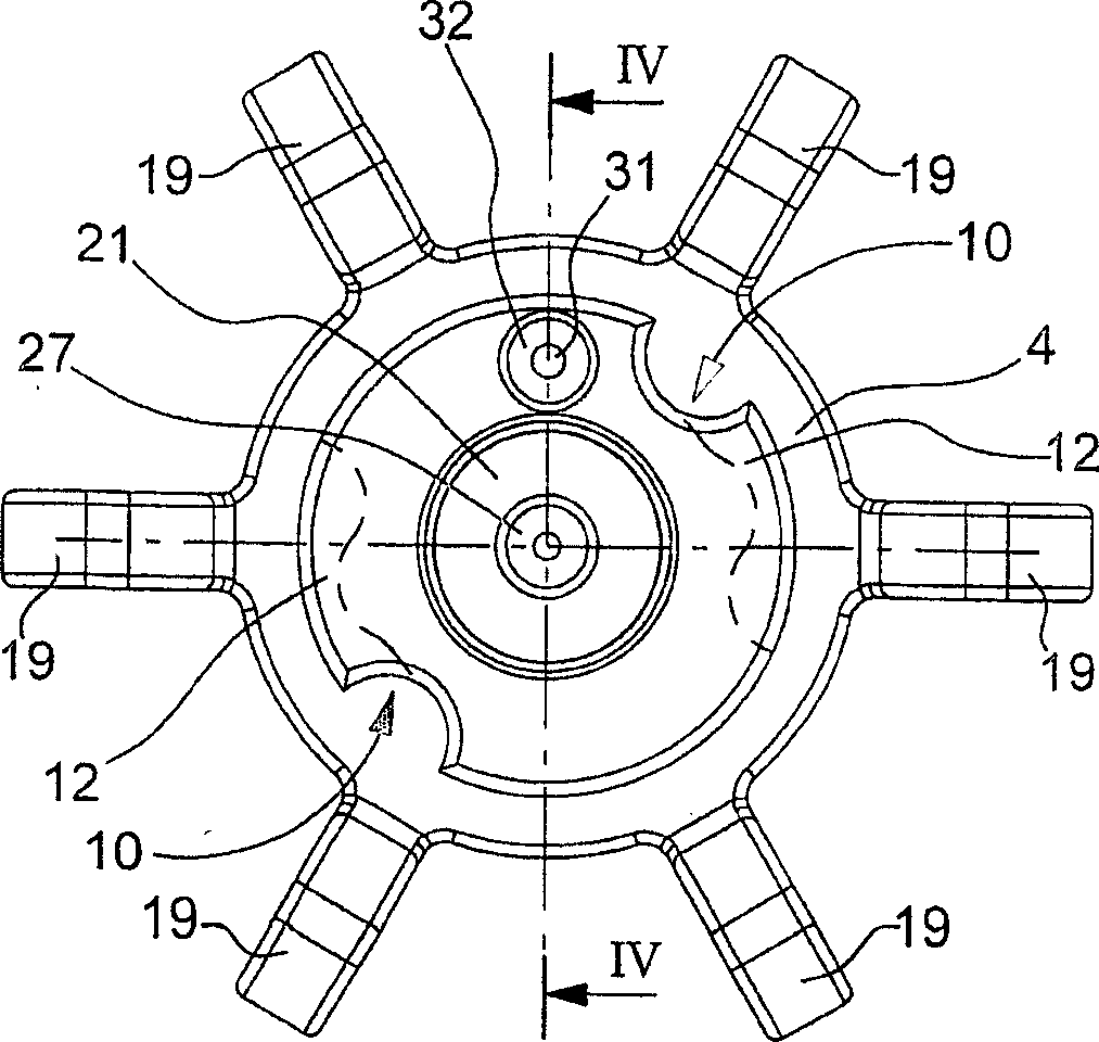 Device for pumping a liquid from a packaging or a container.