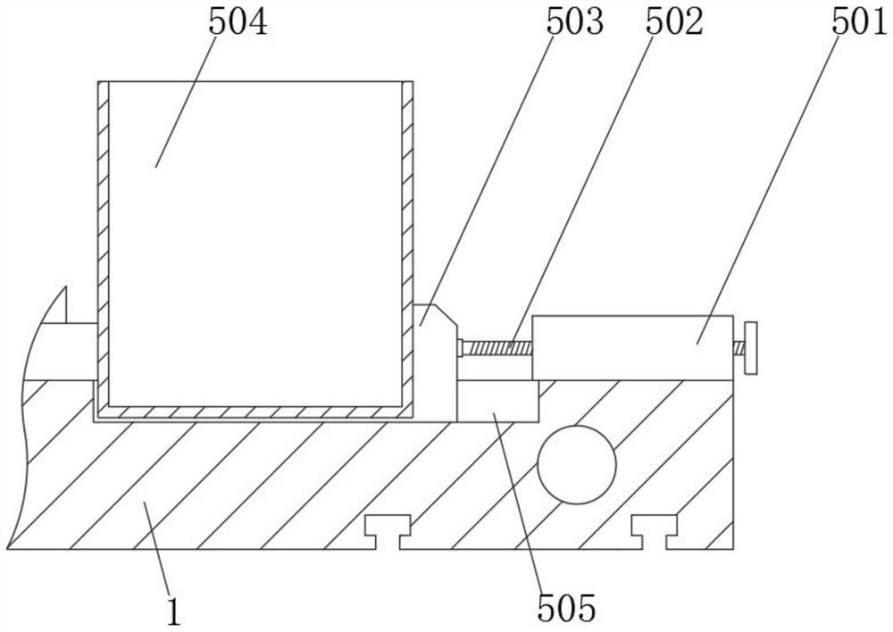 Soil sampling device for land pollution detection and using method thereof