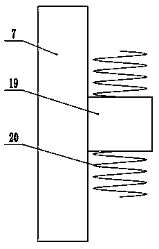 Crusher with pre-crushing function